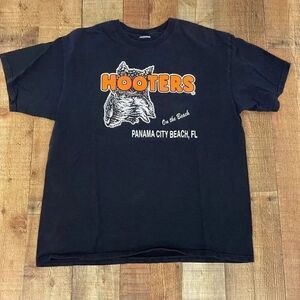 Vintage Hooters Panama City Beach, FL T-Shirt